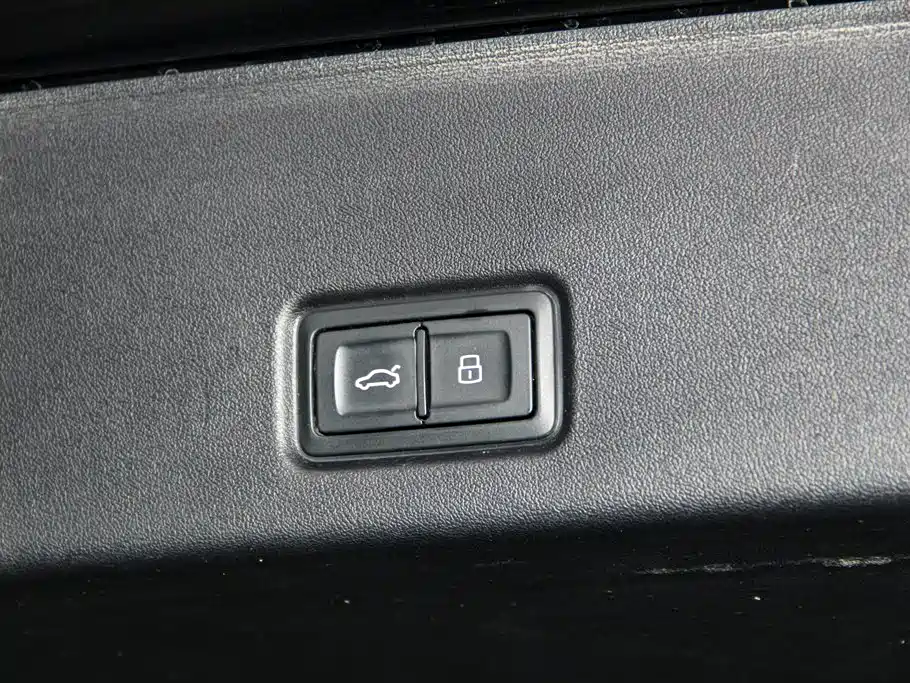 Audi Q6 2024 2024 40 TFSI quattro Cloud View Yulin Package 7-seater