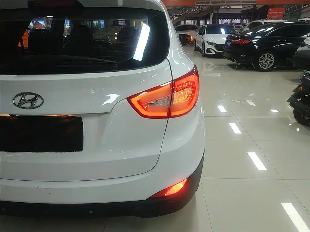 Hyundai Beijing Hyundai ix35 2015 2.0L Automatic 2WD Smart Type China IV фото 8