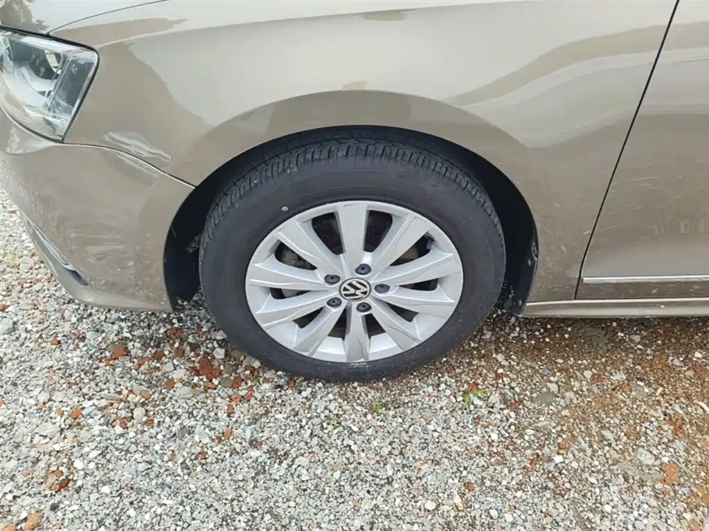 Volkswagen Sagitar 2016 230TSI 25th Anniversary Edition фото 23
