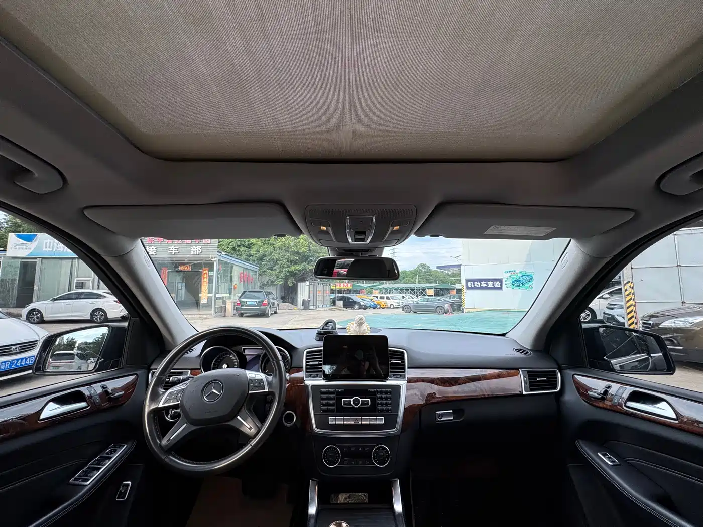Mercedes-Benz M-Class 2012 Model ML 350 Luxury фото 19