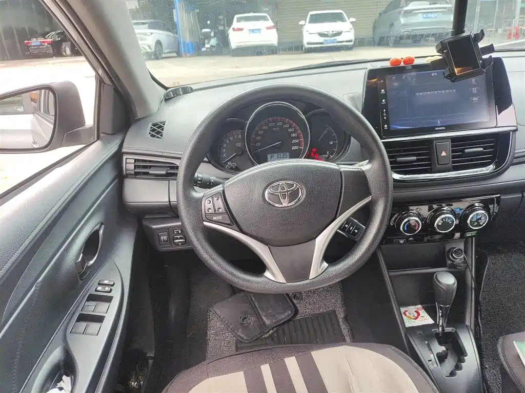 Toyota Vios FS 2021 1.5L CVT Fengchi Edition фото 3