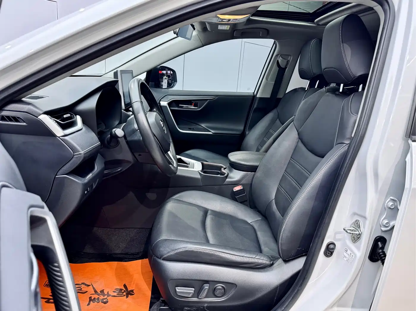 Toyota RAV4 Rongfang 2022 2.0L CVT 2WD Trend Plus Edition фото 9