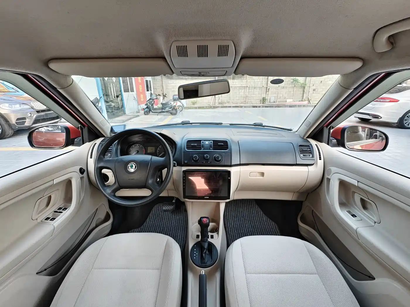 Škoda Fabia 2011 2011 1.4L Automatic Crystal Edition