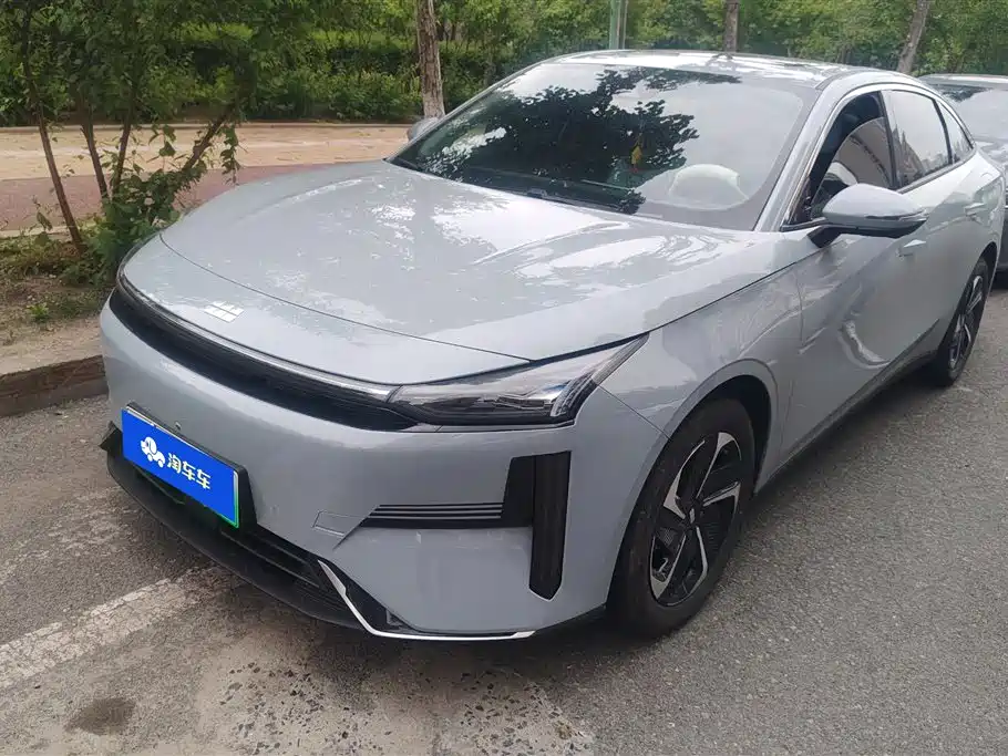 Geely Galaxy L6 2024 125km PLUS Soaring Dragon Edition