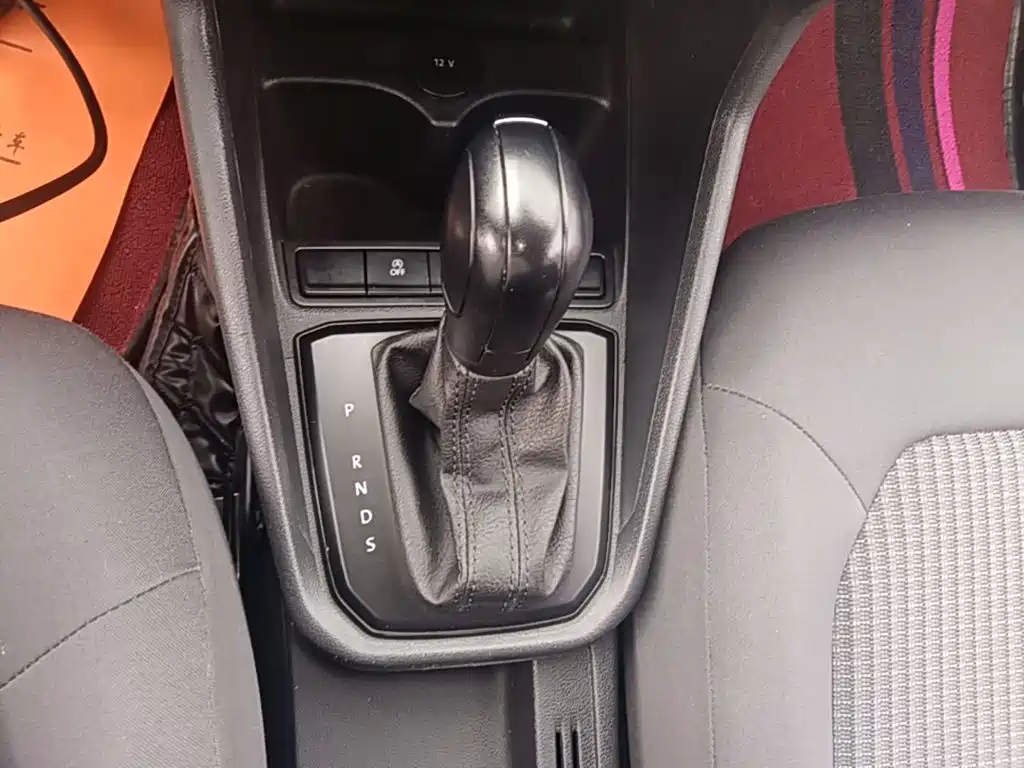 VOLKSWAGEN SANTANA