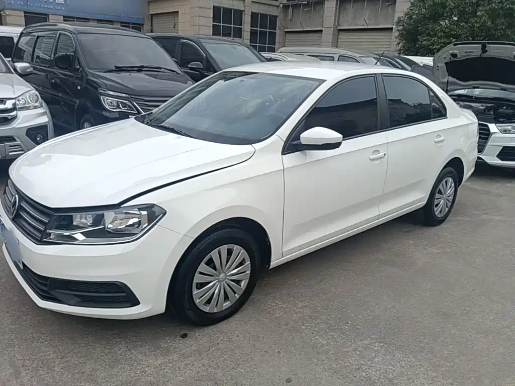 VOLKSWAGEN SANTANA