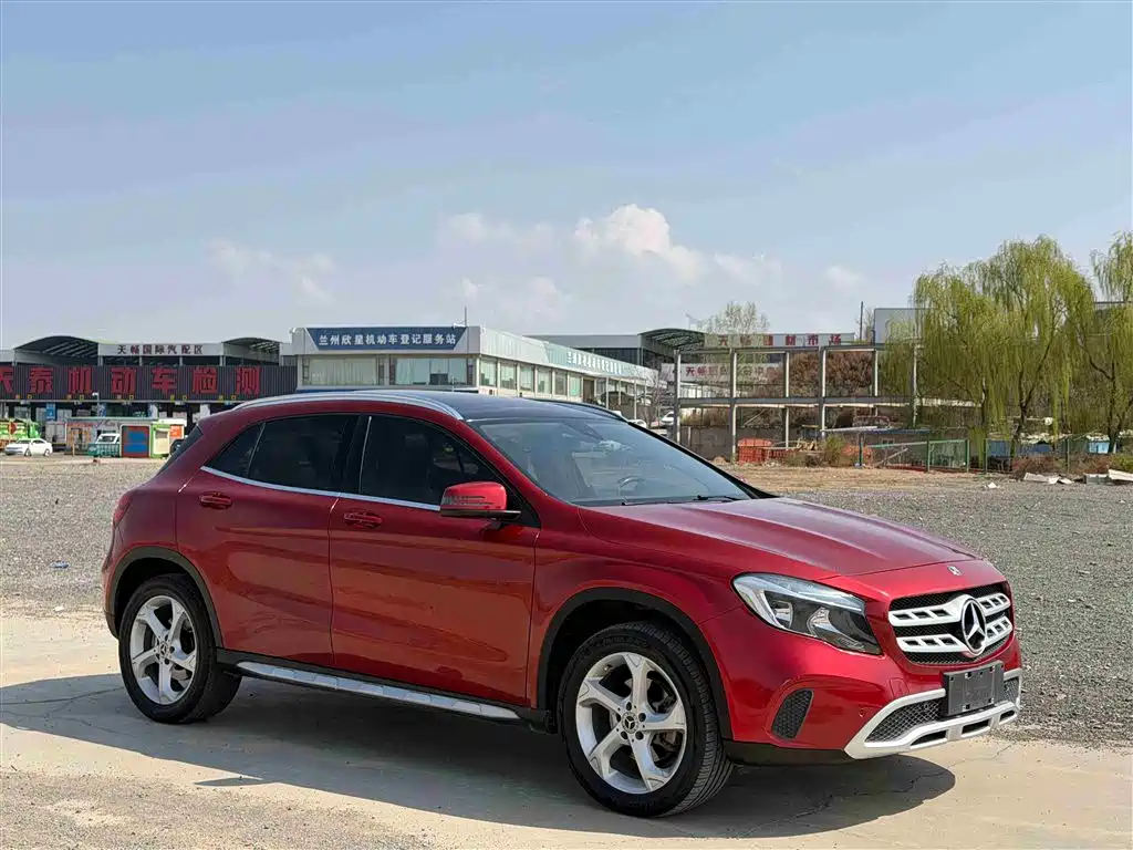 Mercedes-Benz GLA 2018 GLA 200 Dynamic фото 3