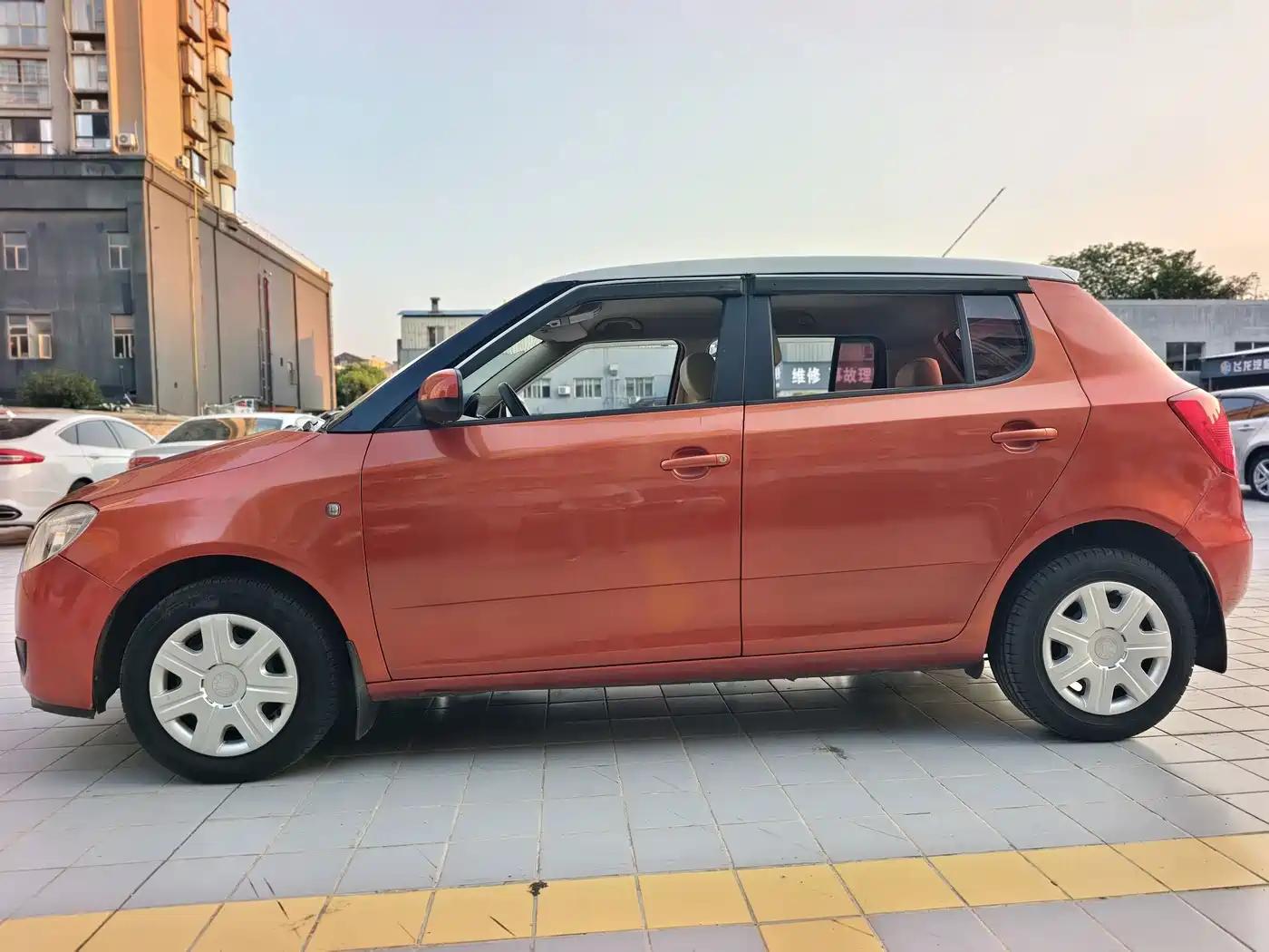 Škoda Fabia 2011 2011 1.4L Automatic Crystal Edition