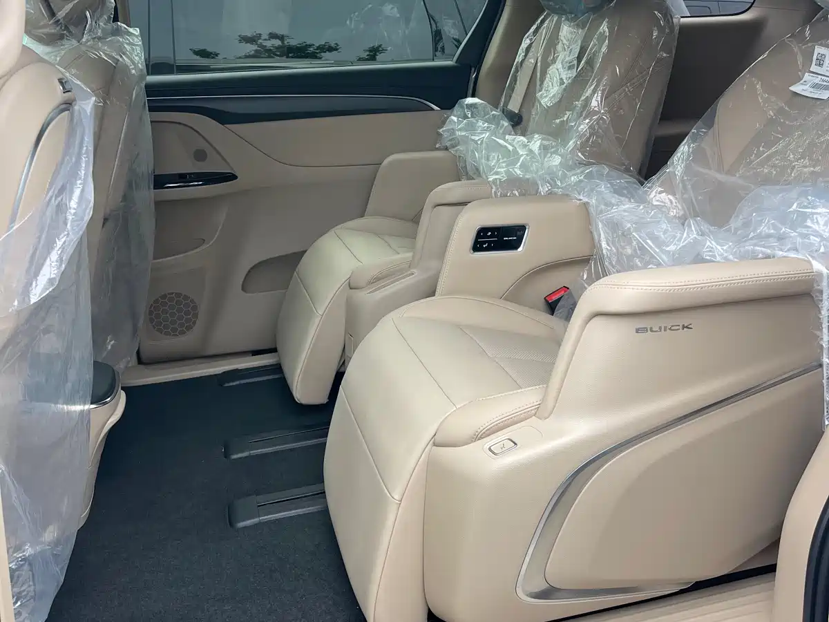 Buick GL8 New Energy 2025 Land Honor Premium Edition 7-Seater фото 16