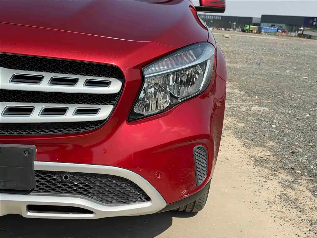 Mercedes-Benz GLA 2018 GLA 200 Dynamic фото 13