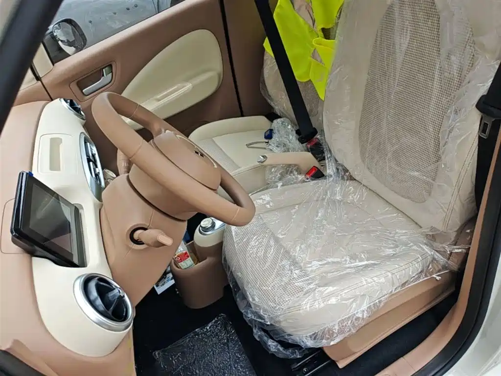 Wuling Motors Hongguang MINIEV 2026 2025 4-Door Advanced