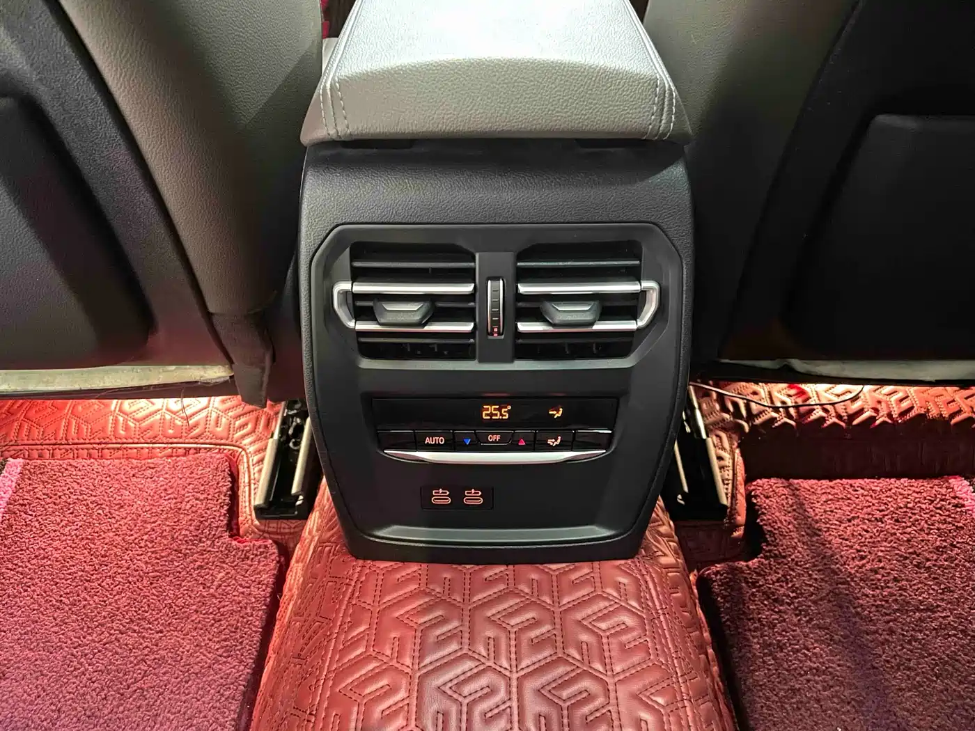 BMW 3 Series 2022 320Li M Sport Package фото 9