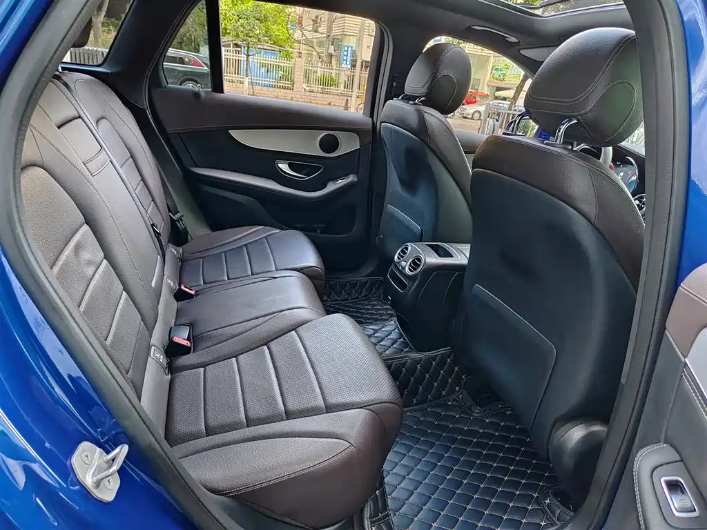 Mercedes-Benz GLC 2020 Facelift GLC 260 L 4MATIC Dynamic фото 11