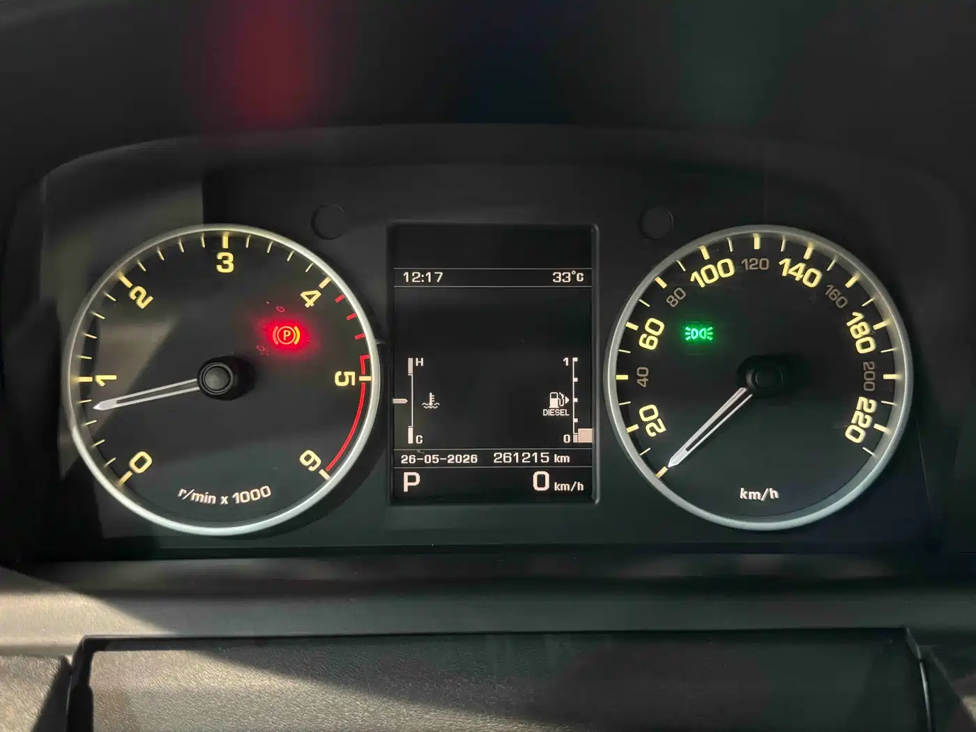 Land Rover Discovery 2012 3.0 SDV6 HSE Diesel фото 16