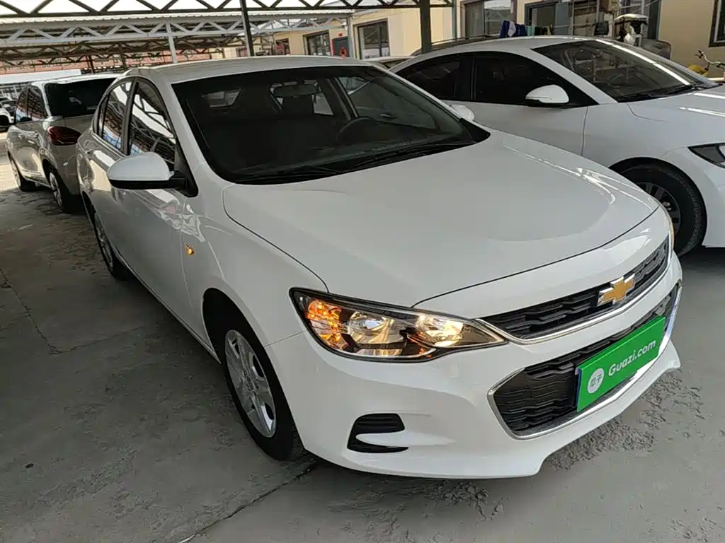 Chevrolet Cavalier 2019 320 Manual Enjoyment Edition фото 4