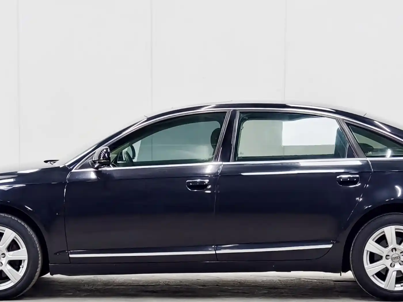 Audi A6L 2011 Model 2.4L Comfort фото 7