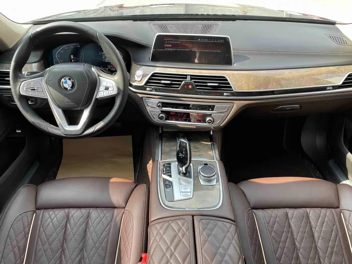 BMW 7 Series 2021 Model 740Li Leading Luxury Package фото 7