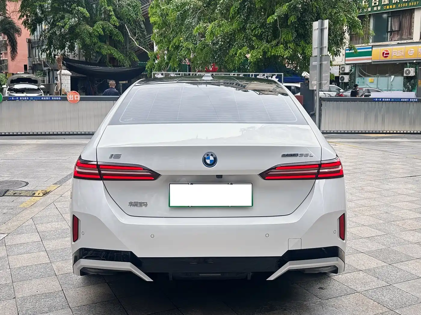 BMW i5 2024 eDrive 35L M Sport Package фото 8