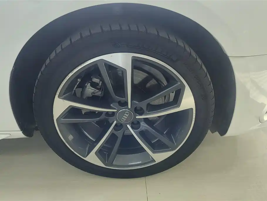 Audi A4L 2020 40 TFSI Fashion Elegance фото 6