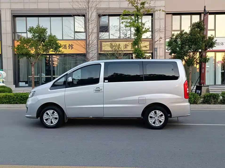 JAC Refine M3 2017 2016 IKEA Edition 1.6L Luxury