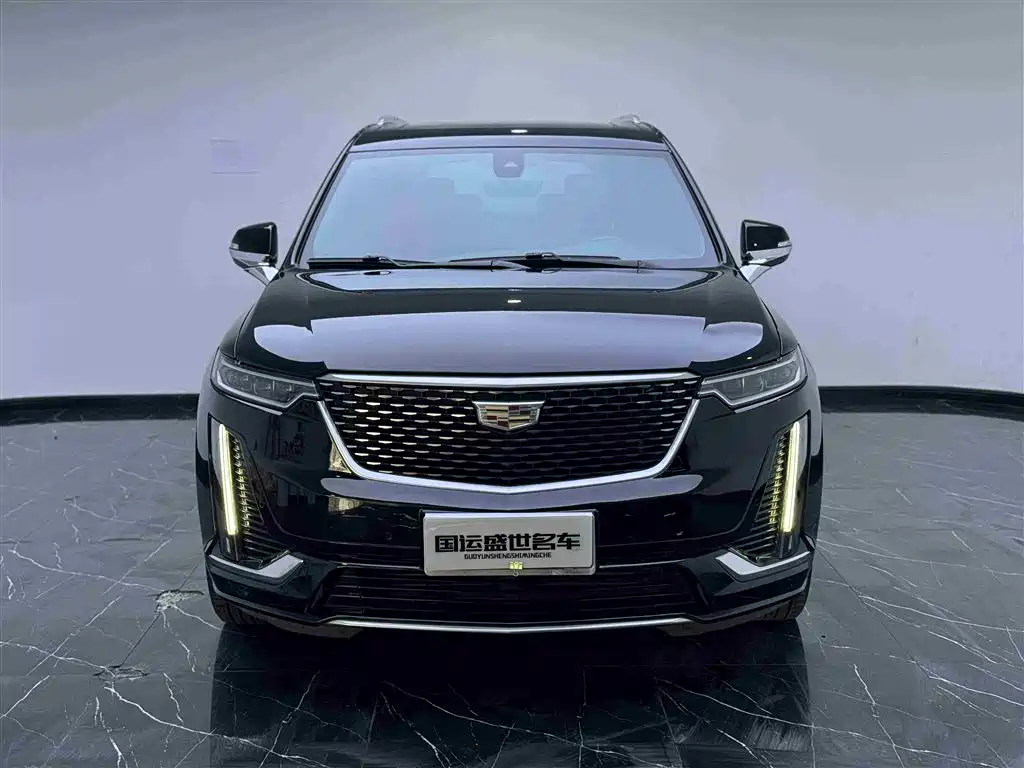 CADILLAC XT6