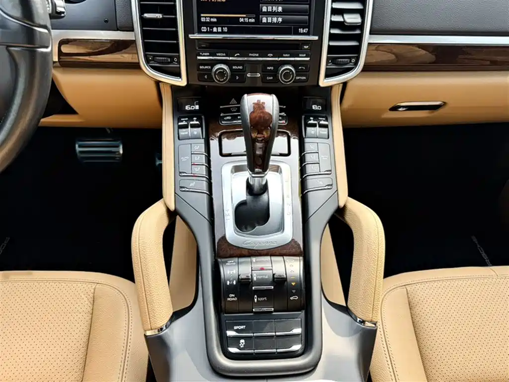 Porsche Cayenne 2014 Cayenne Platinum Edition 3.0T фото 7
