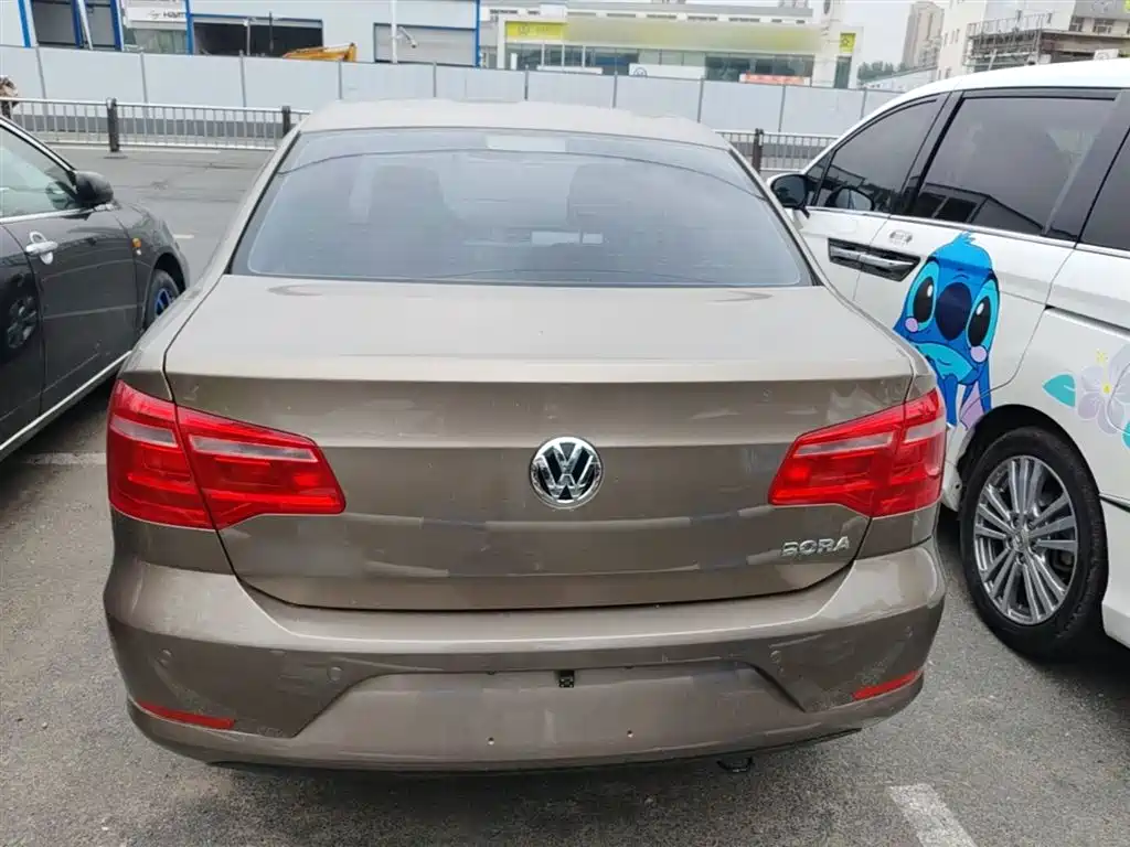 Volkswagen Bora 2015 Quality Edition 1.6L Manual Fashion фото 6