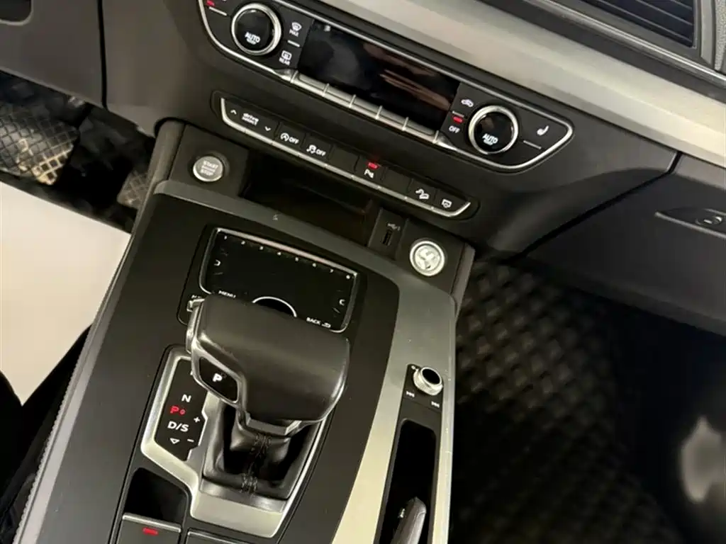 Audi Q5L 2018 40 TFSI Premium Fashion China VI фото 17