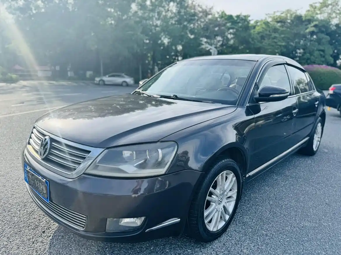 Volkswagen Passat Lingyu 2010 2009 1.8T Automatic Luxury