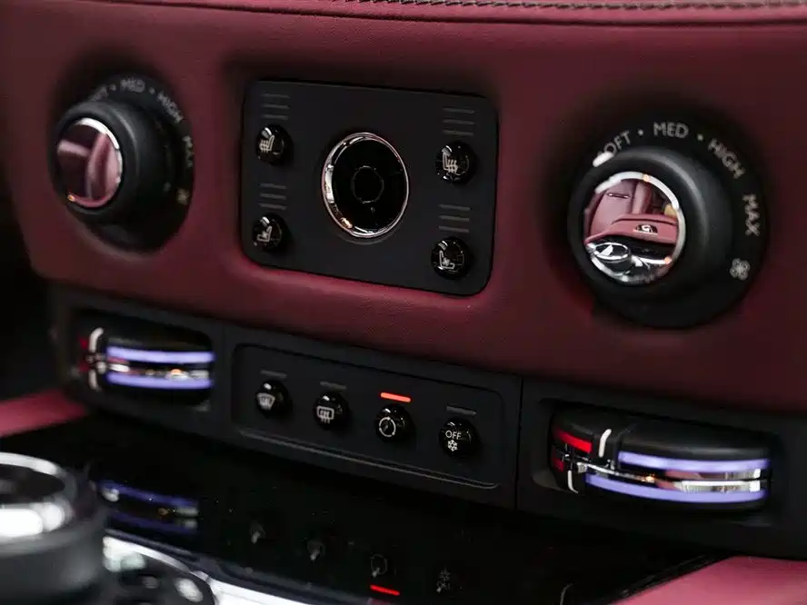 Rolls-Royce Wraith 2018 6.6T Standard фото 18