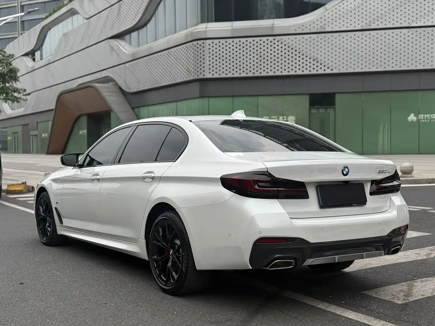BMW 5 Series 2021 530Li Premium M Sport Package фото 6