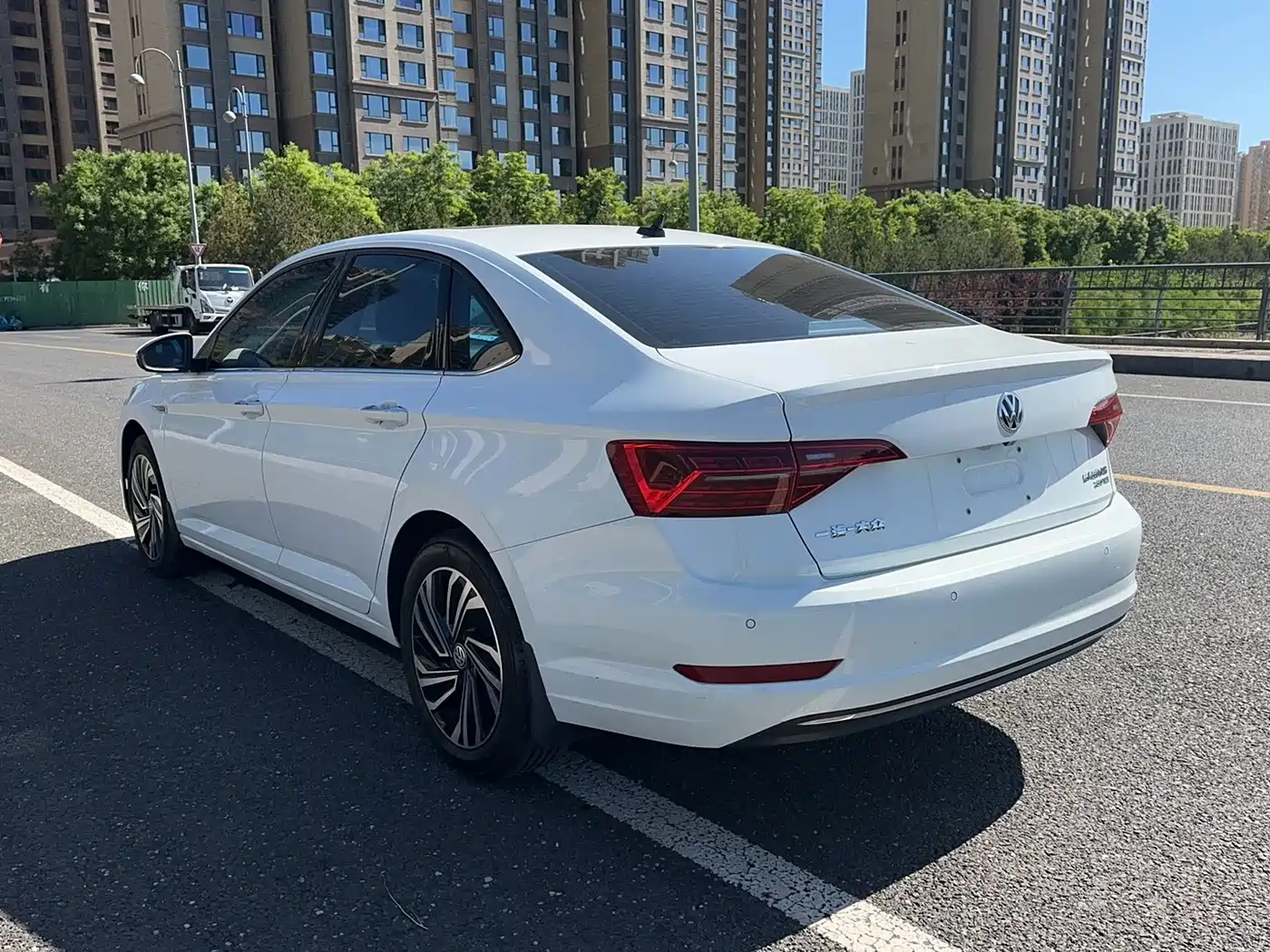 Volkswagen Sagitar 2022 280TSI DSG Surpassing Edition фото 11