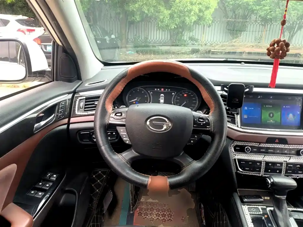 GAC Trumpchi Trumpchi GS8 2017 320T 2WD Luxury Smart Connect (7-seater) фото 11