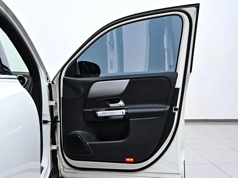 Mercedes-Benz GLB 2022 Facelift II GLB 200 Style фото 20