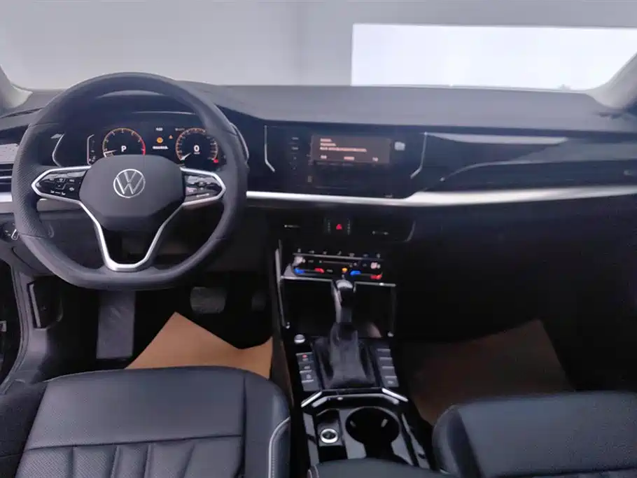 Volkswagen Passat 2024 380TSI Elite Edition фото 12