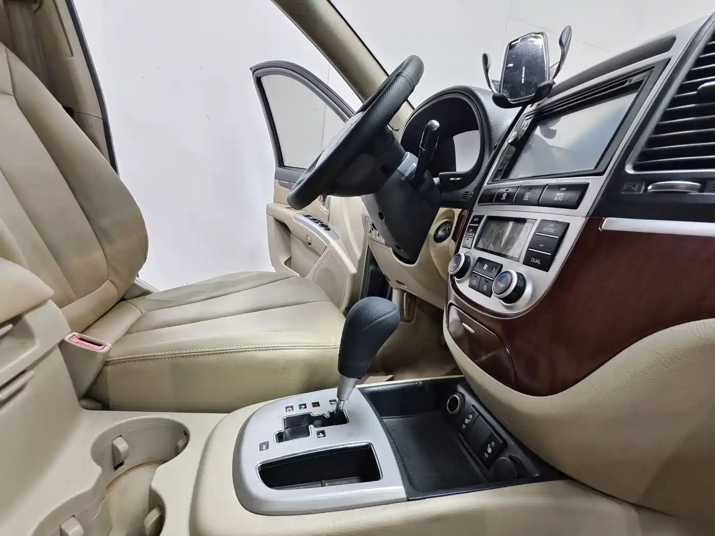 Hyundai Santa Fe Classic 2009 2.7 Luxury фото 15