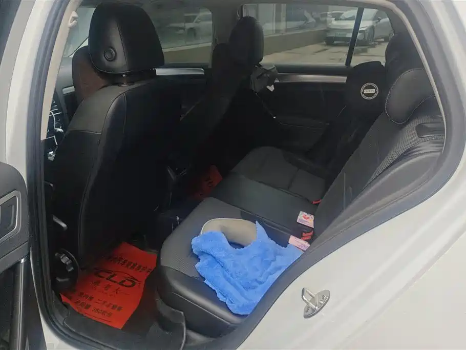 Volkswagen Golf 2018 230TSI Automatic Comfort фото 11