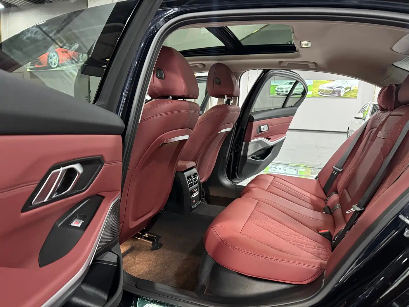 BMW 3 Series 2025 325Li M Sport Package фото 8