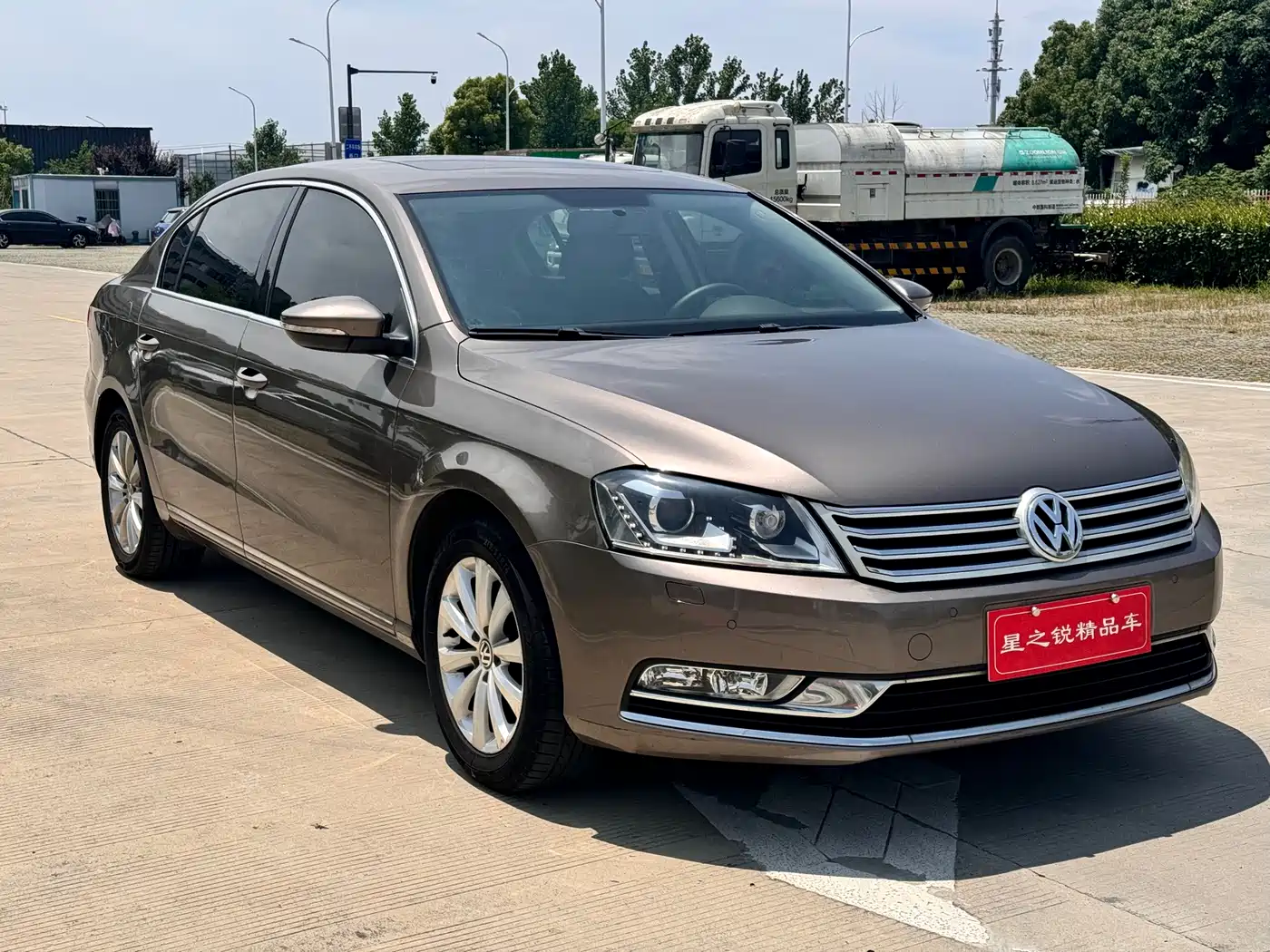 Фото 3 - Volkswagen Magotan