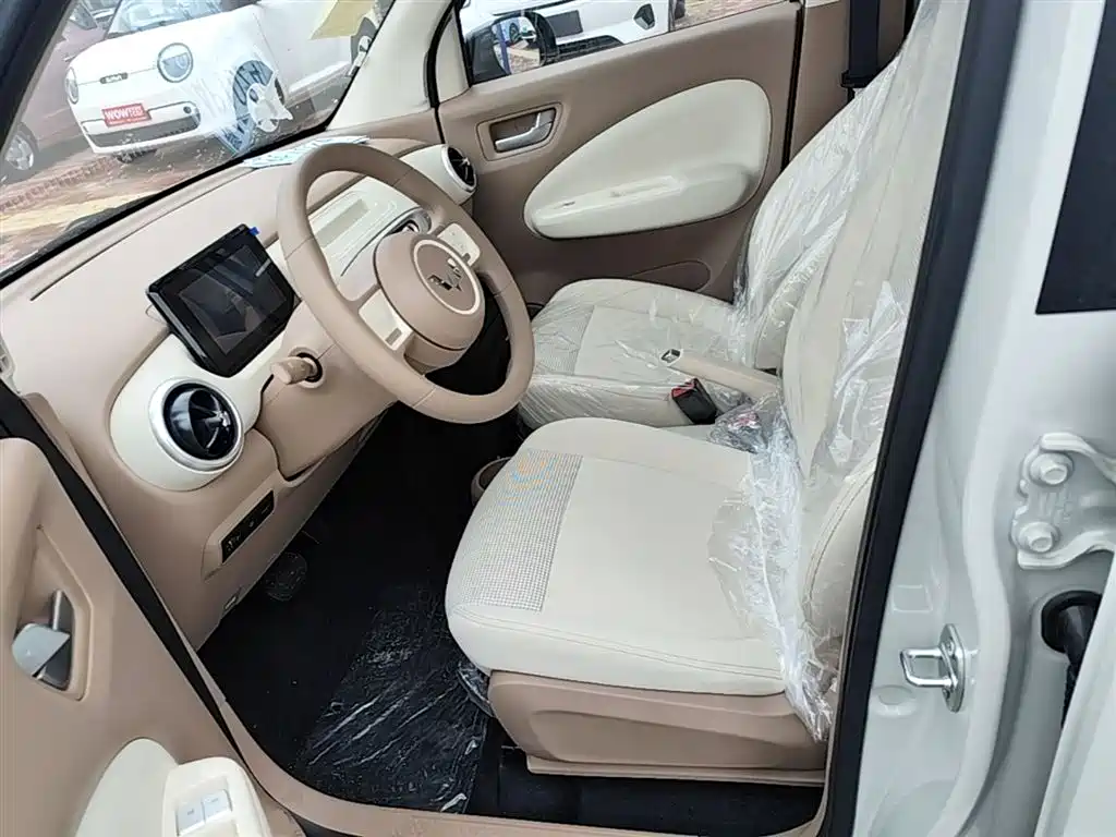 Wuling Motors Hongguang MINIEV 2026 2025 4-Door Advanced