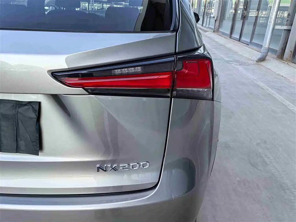 Lexus NX 2017 200 FWD Sharp Edition фото 16