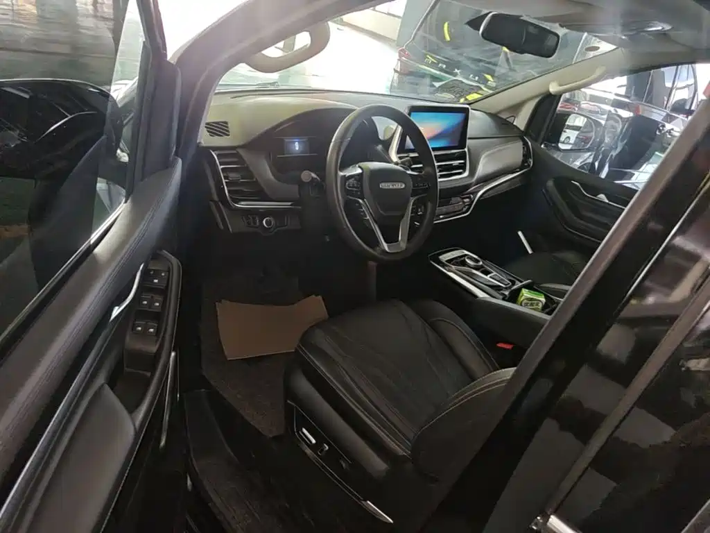 Maxus G20 2022 2021 Facelift PLUS 2.0T Gasoline Automatic Luxury