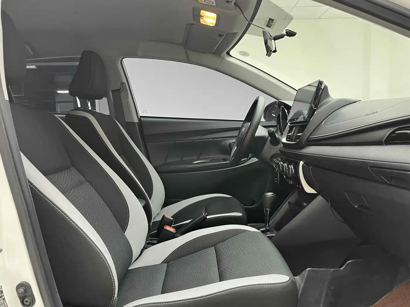 Toyota YARiS L Zhi Xuan 2022 1.5L CVT Leading PLUS Edition фото 7