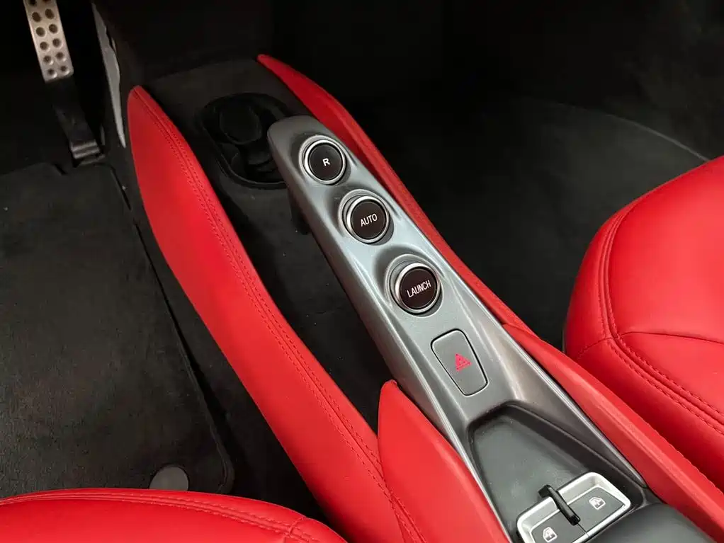 Ferrari F8 2021 2019 Tributo 3.9T V8