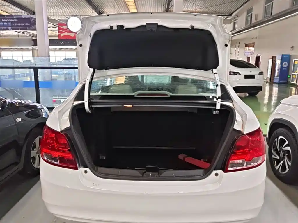 Chevrolet Sail 2016 Sail 3 1.3L Manual Comfort Sunroof Edition фото 19