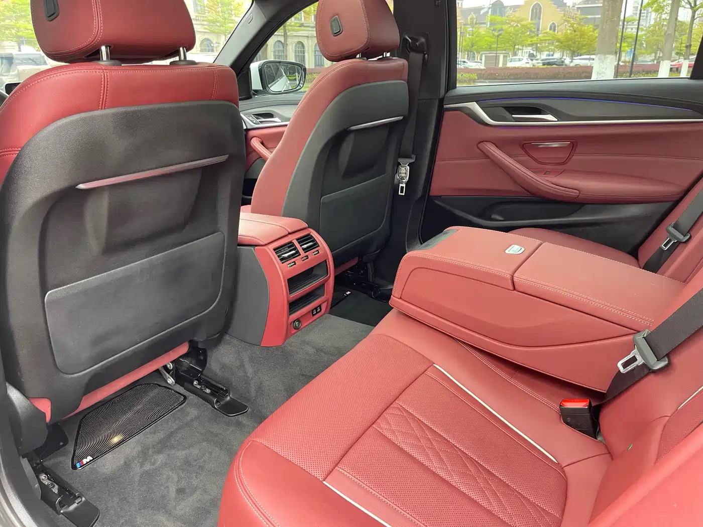 BMW 5 Series 2023 530Li Leading M Sport Package фото 17