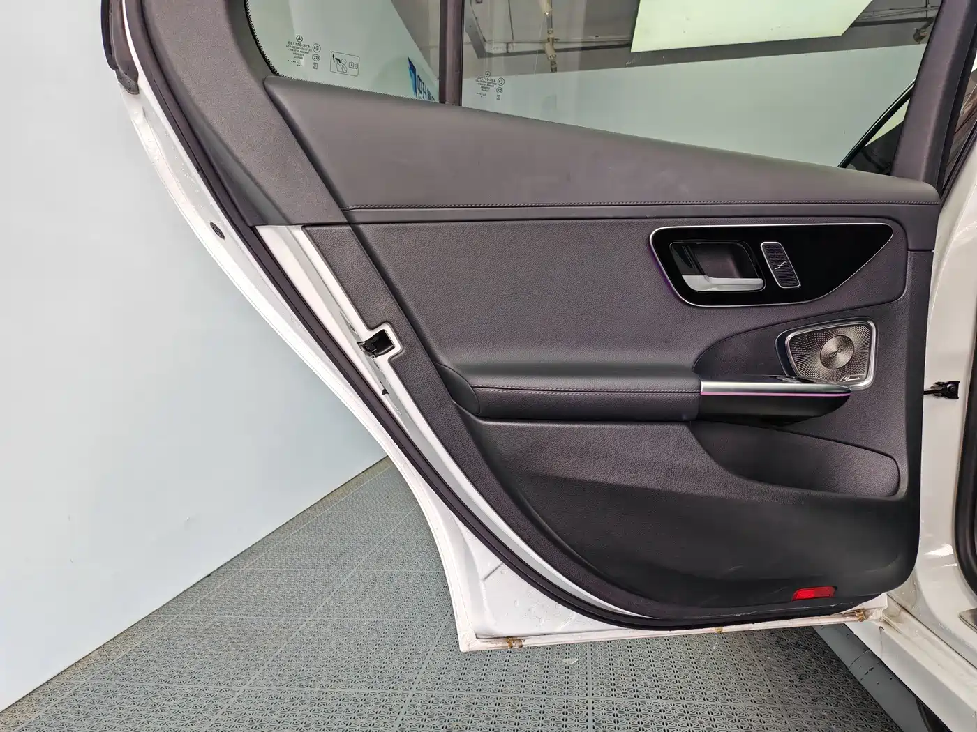 Mercedes-Benz C-Class 2025 C 260 L Night Sport Edition фото 14