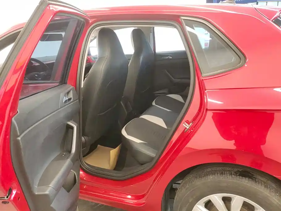 Volkswagen Polo 2021 Plus 1.5L Automatic Colorful Tech Edition фото 11
