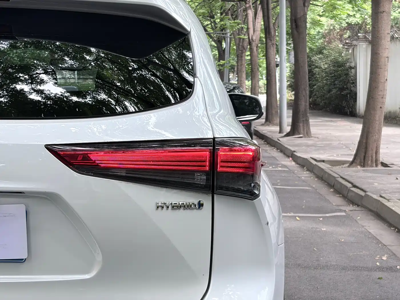 Toyota Highlander 2022 Dual Engine 2.5L 4WD Supreme Edition 7-Seater фото 9
