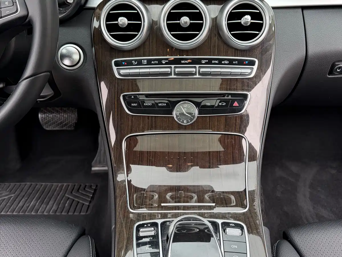 Mercedes-Benz C-Class 2015 C 180 L фото 18